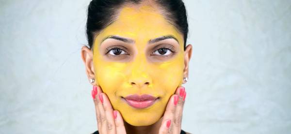 ماسک ترکیبی زردچوبه برای صورت با پوستی خشک