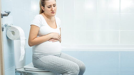 چرا در بارداری دچار یبوست می شوید؟